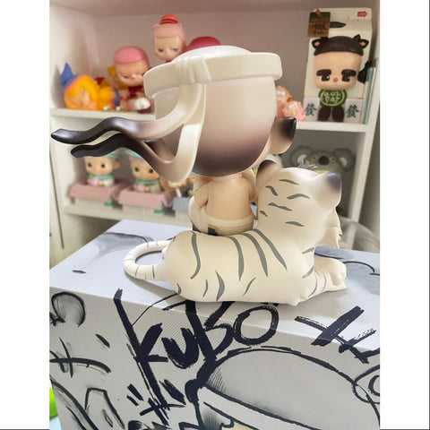 KUBO White Tiger Roar Figurine Art Toy 2024 Limited