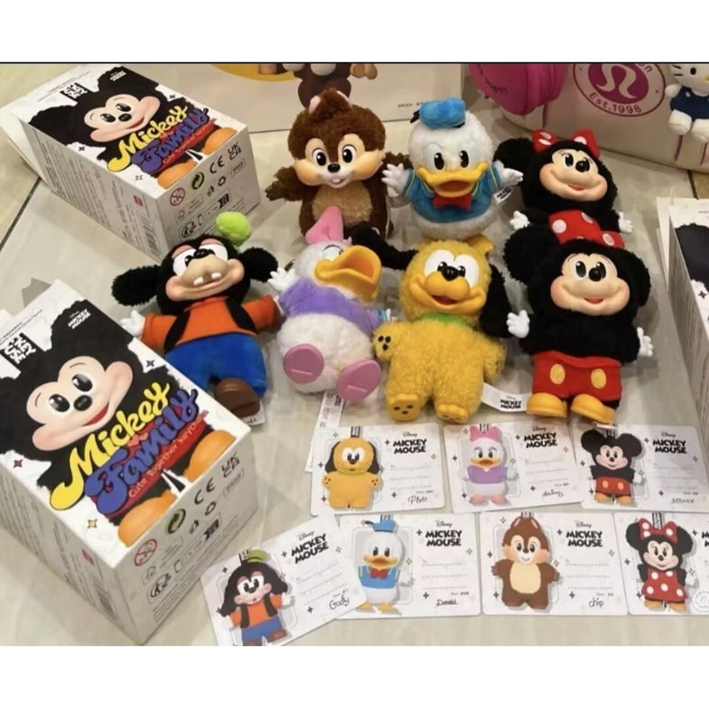 Mickey Family Cute Together Keychain Series Figures – TOYSEZ