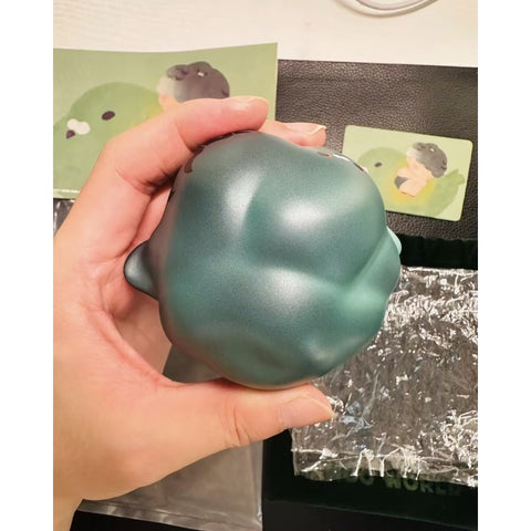 DIMOO Gray Dove Limited Figure