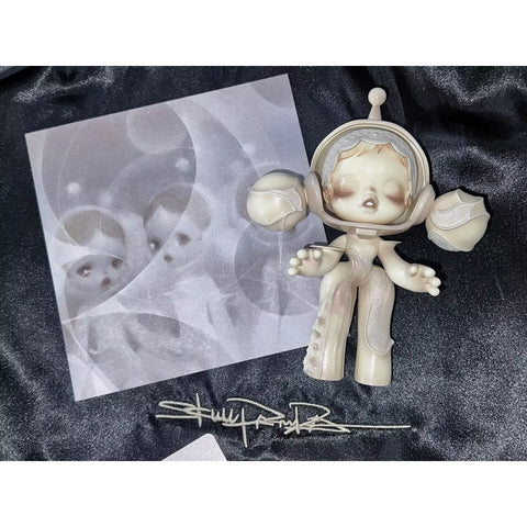 Skullpanda Weaving Spine Zhi Ji Limited Figurine