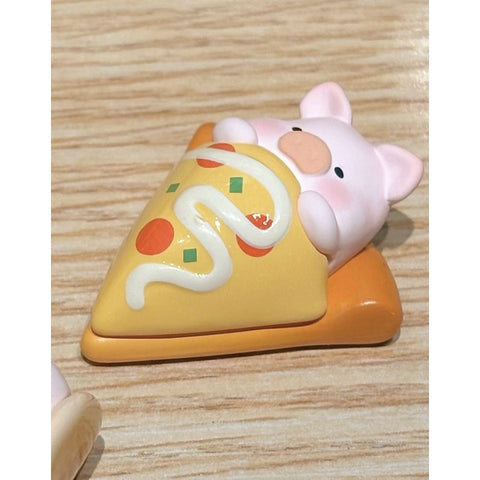 LuLu the Piggy Picnic Party Mini Bean Blind Bag Series: Pizza Blanket (Confirmed Style)