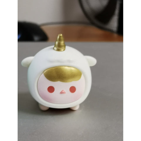 PUCKY Pop Bean New Years Lying Down Series: PUCKY (Confirmed Style) | TOYSEZ Data