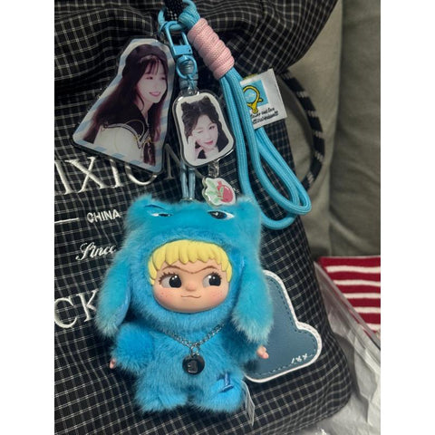 WAKUKU On a Roll Vinyl Plush Series: No. 1 (Confirmed Style) | TOYSEZ Data