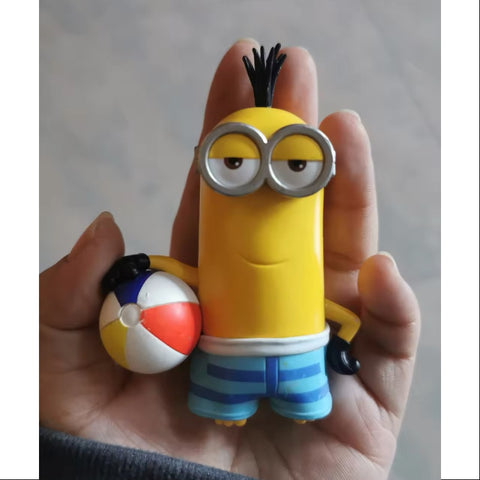 Minions Holiday Series Beach Ball Kevin