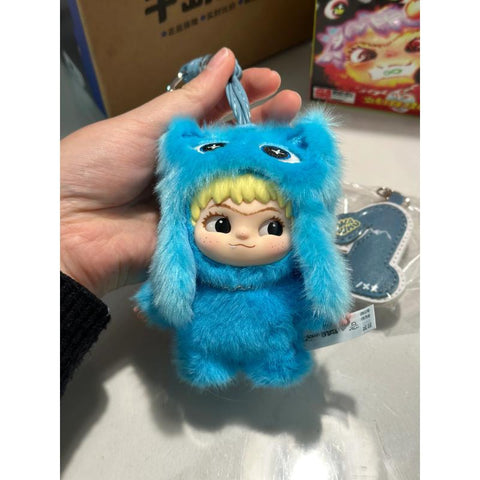 WAKUKU On a Roll Vinyl Plush Series: No. 1 (Confirmed Style) | TOYSEZ Data