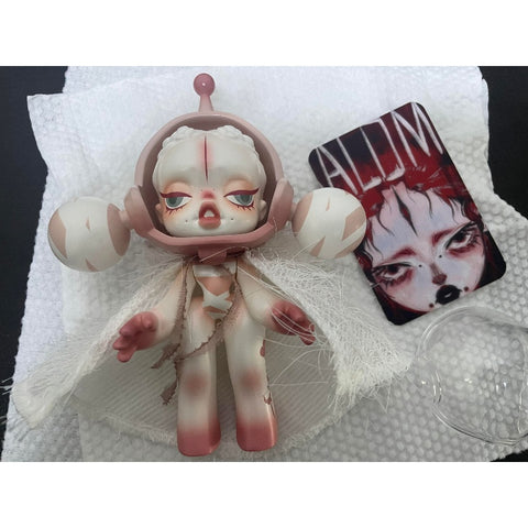 Skullpanda Salome Limited Figurine