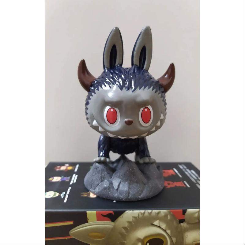 LABUBU キャラクターグッズ グリーン 020 LABUBU キャラクターキーホルダー 緑色系 - メルカリ