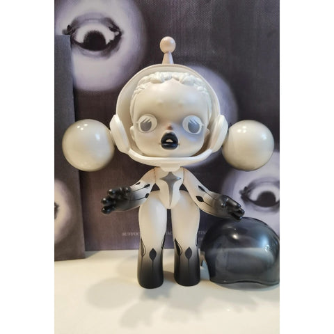 Skullpanda Introspection Limited Figure