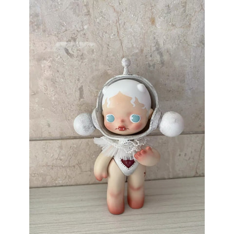 Skullpanda Baby White Vampire Limited Figurine