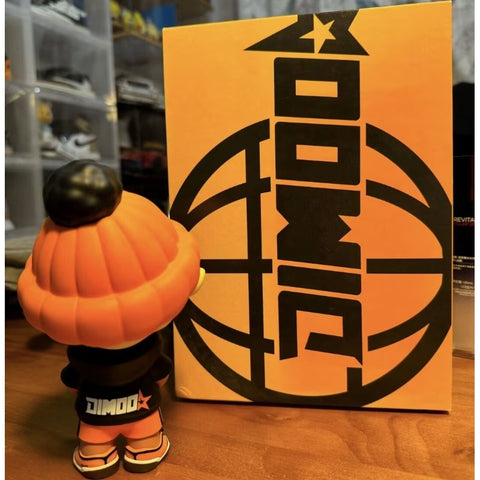 DIMOO Sneaker Collcetor Limited Figure