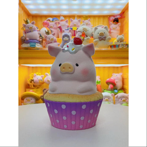 LuLu the Piggy XL Cup Cake 2022 Limited Edition