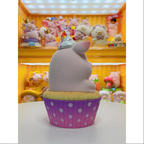 LuLu the Piggy XL Cup Cake 2022 Limited Edition