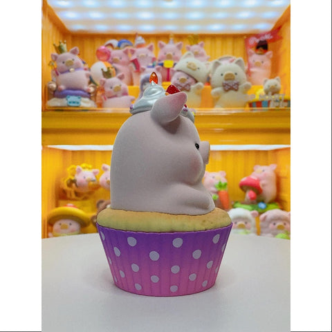 LuLu the Piggy XL Cup Cake 2022 Limited Edition