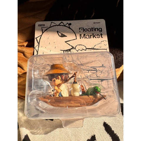 Hirono Floating Market 2025 Limited Edition – TOYSEZ