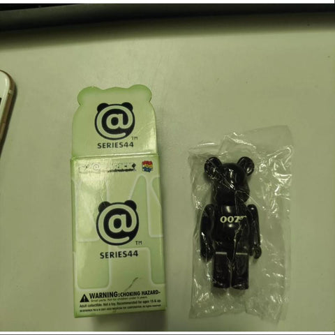 Bearbrick Series 44 ARTIST 007 60 Years of Bond 100%