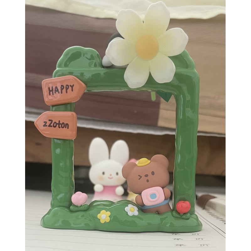 zZoton Naughty Animal City Series Take a Photo