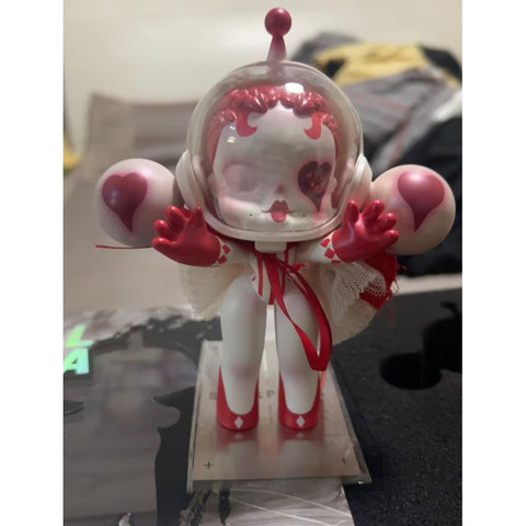 Skullpanda Queen Of Hearts Limited Figurine