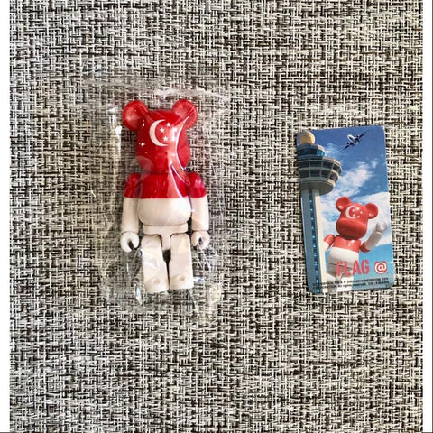 Bearbrick Series 32 FLAG Singapore 100%