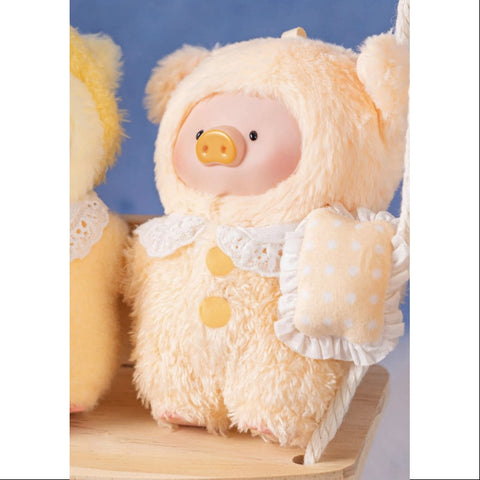 LuLu the Piggy Dreaming Wonderland PVC Plush Keychain Series Disciplined