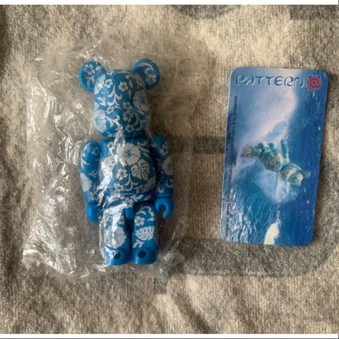 Bearbrick Series 4 Be@rbrick PATTERN Blue and white porcelain 100%