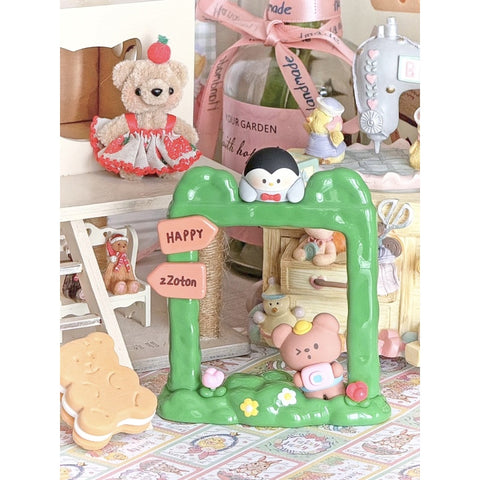 zZoton Naughty Animal City Series Take a Photo