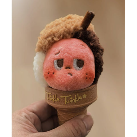 Twinkle Twinkle Moon Gelato Ice Cream Plush Pendant Blind Box Series: Cinnamon Whiskey Gelato (Confirmed Style)