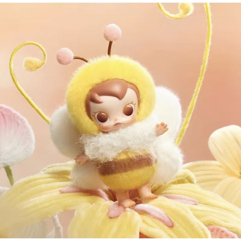 Baby Molly Buggy Roam Vinyl Plush Blind Box Series: Lively Bee (Confirmed Style)