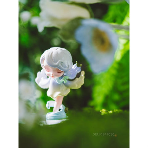 Laura Mood Hues Collection Series Dancing Ribbon
