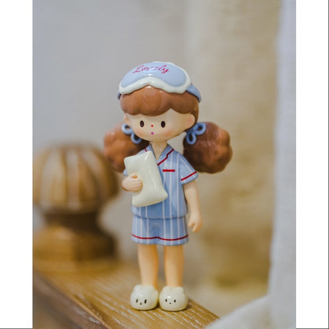 Molinta Minor Holiday Series Good Night Hug