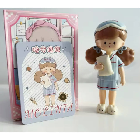 Molinta Minor Holiday Series Good Night Hug