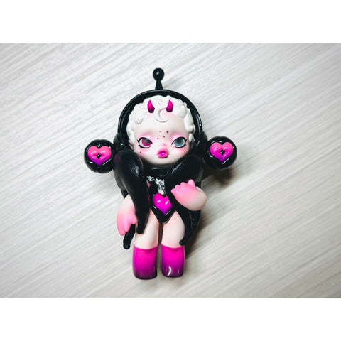 Skullpanda Baby Sweet Hunter Figure