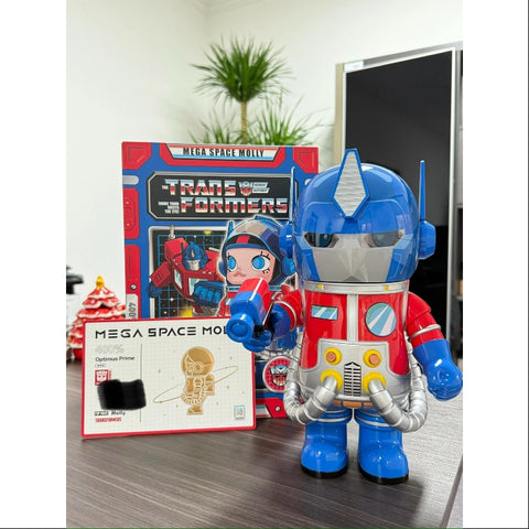 MEGA SPACE MOLLY 400% Transformers Optimus Prime 2025