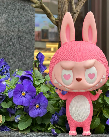 Zimomo The Monsters Mauer Pink Heart Eyes 2018 Limited Edition