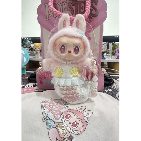 Mokoko The Monsters Mermaid De Vliegende Vinyl Plush Peandant 2026 Limited Edition