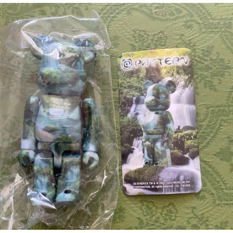 Bearbrick Series 50: PATTERN Waterfall 100% (Confirmed Style)
