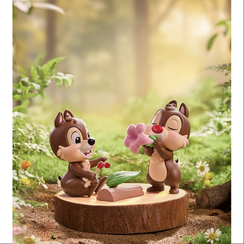 Disney Chip 'N' Dale Fun-loving Brothers Series Forest Performance