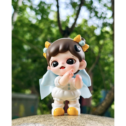 Baby Zoraa Fairytale Town Blind Box Series: Bee Sweet (Confirmed Style)