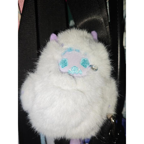 ShinWoo The Cold Hug Plush Blind Box Series: Timid Yeti (Confirmed Style)