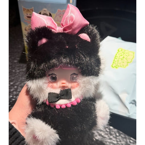 Nommi Sitting Zoo Vinyl Plush Pendant Series: Strawberry Oopsie (Confirmed Style) | TOYSEZ Data