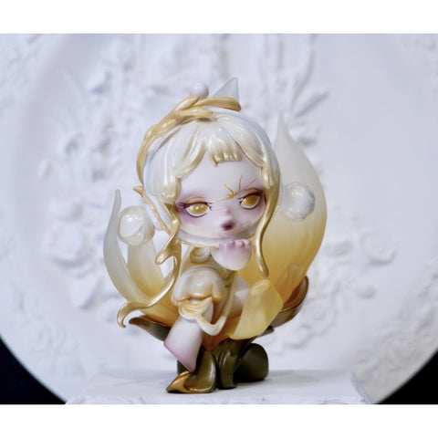 Skullpanda Petals in Four Acts Blind Box Series: The Invitation of Light (Confirmed Style)