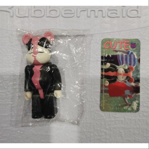 Bearbrick Series 4 Be@rbrick CUTE Kiss 100%