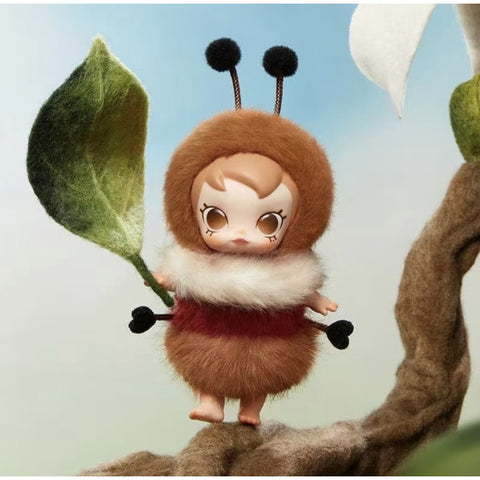 Baby Molly Buggy Roam Vinyl Plush Blind Box Series: Busy-Busy Ant (Confirmed Style)