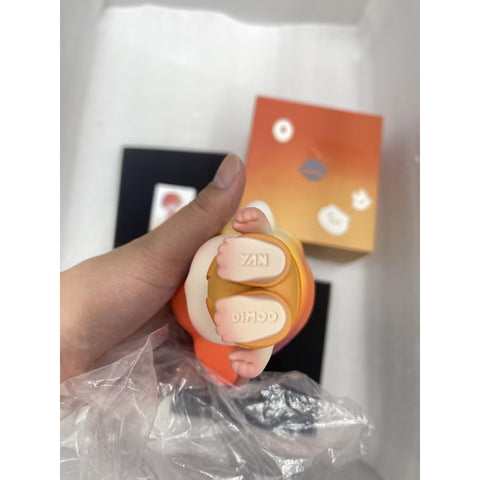 DIMOO Vacation In Hawaii Limited Figure