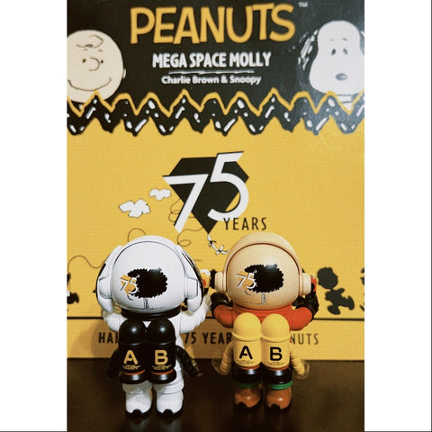 MEGA SPACE MOLLY 100% Charlie Brown & Snoopy 2025 Limited Edition