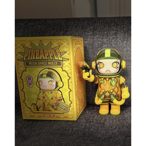 MEGA SPACE MOLLY 400% Pineapple 2025 Limited Edition