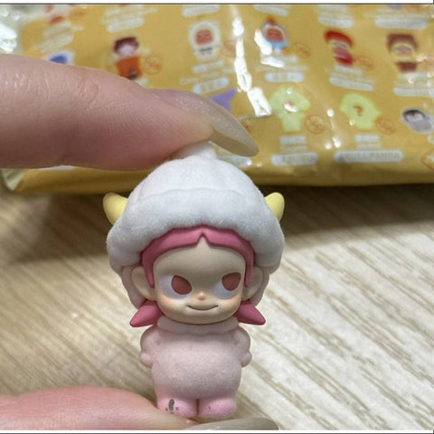 Zsiga Pop Beans Fluffy & Cozy Series Fuzzy Lamb