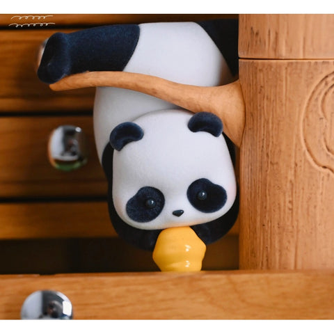 Panda Roll Panda Fruit Tree Blind Box Series: Stealing Honey (Confirmed Style)
