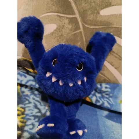 Instinctoy Hug You Plush Pendant Blind Box Series: Freedom Blue (Confirmed Style)