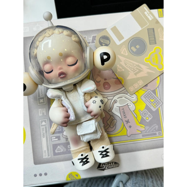 Popmart プレゼント POP MART SKULLPANDA Courtyard Plum Blossom Series The Moon