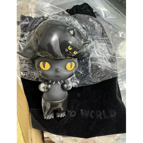 Yellow Dimoo Cat DIMOO Black Cat Limited Figure – TOYSEZ